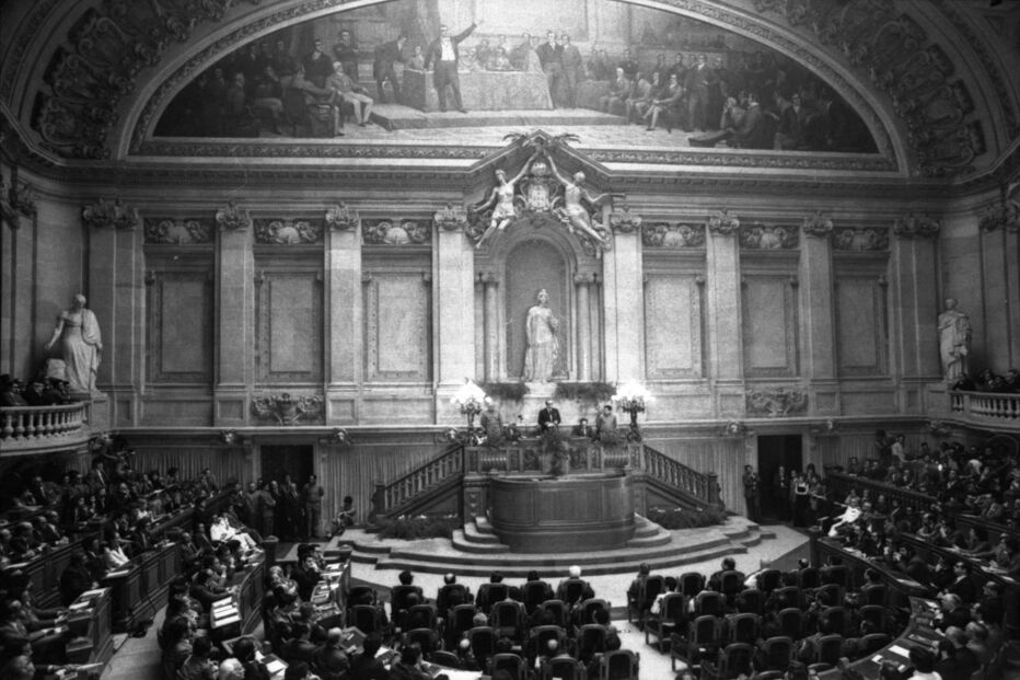 Parlamento convidou 95 deputados da Constituinte para sessão solene de 2 de abril