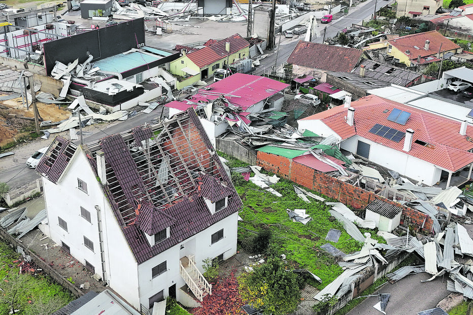 Tempestades causam devastação em Pombal e Figueira da Foz, Alzira Louro perde parte do telhado