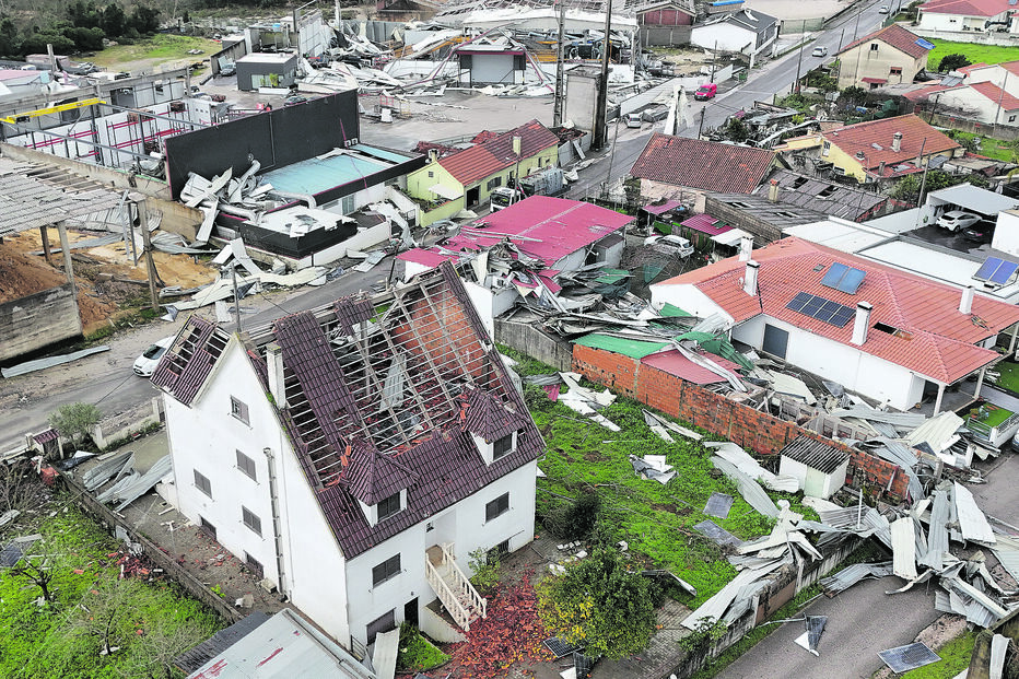 Tempestades causam devastação em Pombal e Figueira da Foz, Alzira Louro perde parte do telhado