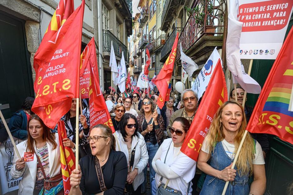 Trabalhadores das IPSS manifestaram-se no Porto para exigir retomar das negociações