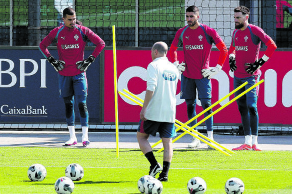 Ricardo Velho, Rui Silva e José Sá no treino da seleção nacional, em Cancún, no México