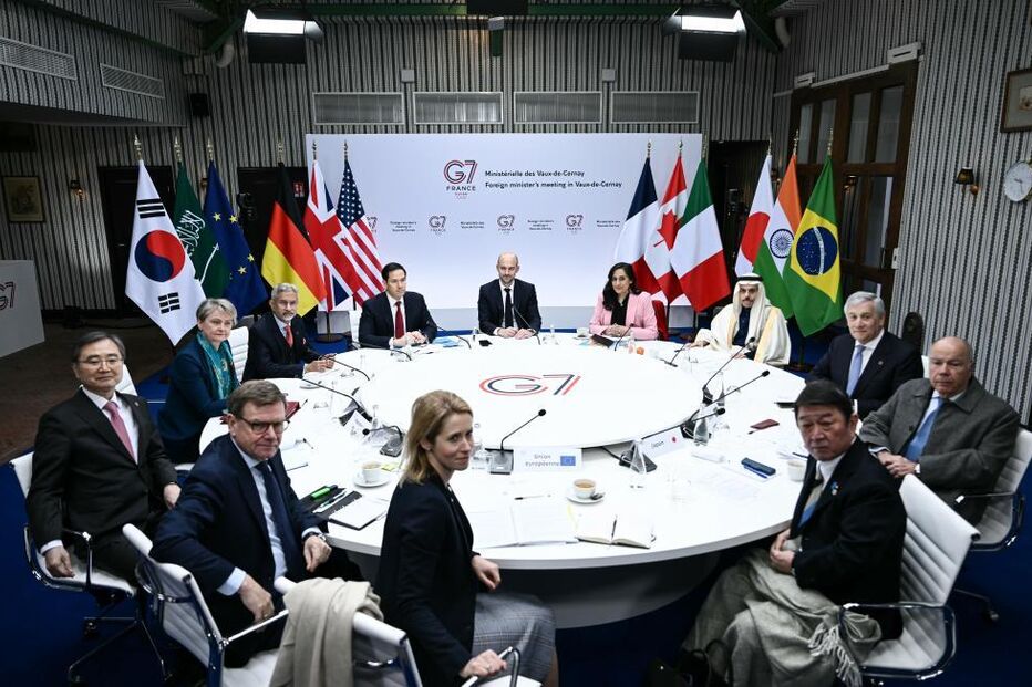 Reunião ministerial do G7 em Vaux-de-Cernay sobre ataques no Médio Oriente