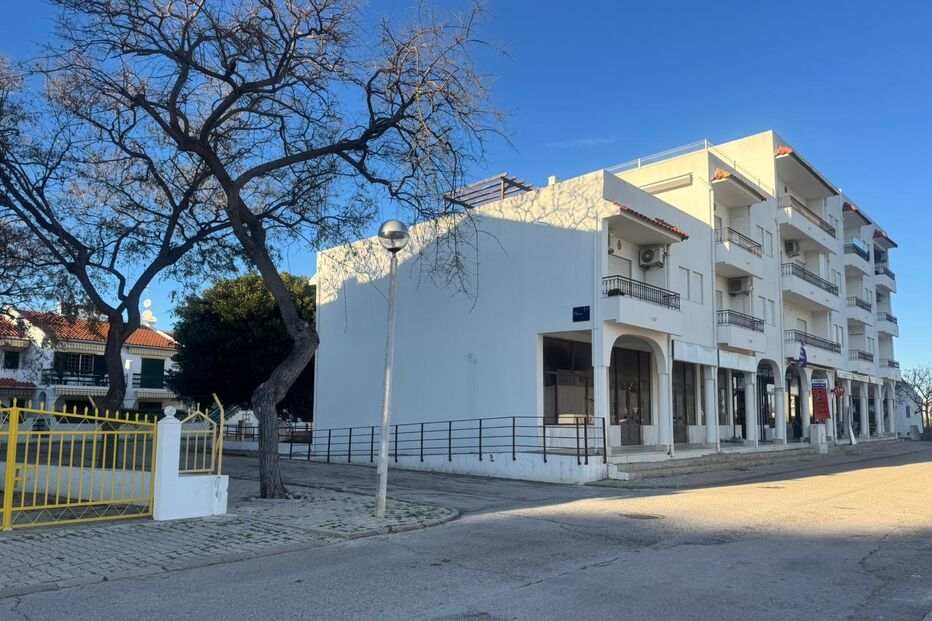 Local onde jovem foi atingido a tiro