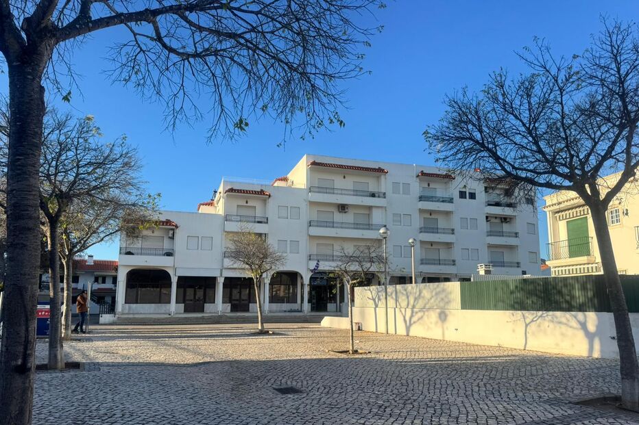 Local onde jovem foi atingido a tiro