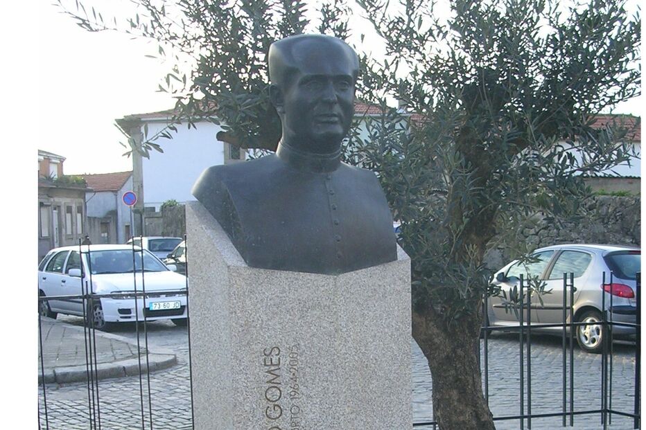 Busto do padre António Inácio Gomes