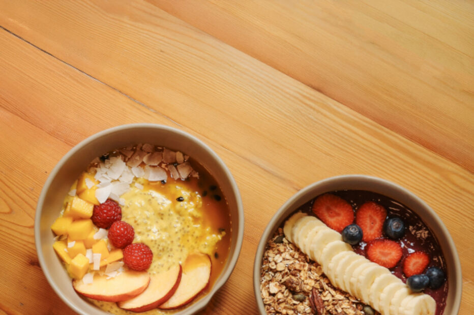 Pequenos-almoços para começar o dia com energia e alimentos naturais