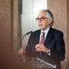 <![CDATA[ Aguiar-Branco remete para auditor jurídico projeto do Chega de revisão da Constituição ]]>
