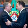 <![CDATA[ Seguro e Montenegro encontram-se com alunos e comu