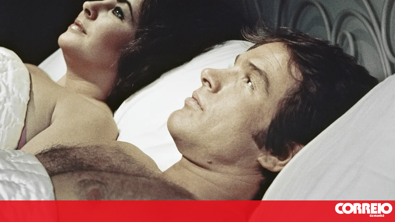 Micro-cheating: the new way to cheat without "cheating"?