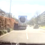 Condutor de camião identificado após abalroar carro em Braga