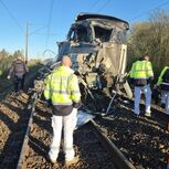 Maquinista de TGV morre em colisão com camião que transportava veículos militares em França. Há 27 feridos