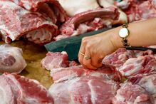No Vietname foram apreendidas 300 toneladas de carne de porco após contaminação 