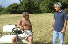 Epstein trocou emails com amigo psiquiatra sobre disfarces e cirurgias plásticas para escapar à lei