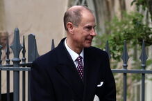 Príncipe Eduardo visita André, numa altura de preocupação com a saúde mental