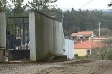 Casal de ladrões assalta carros enquanto donos vão ao cemitério 