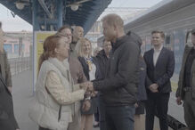 'É bom estar de volta': Príncipe Harry na Ucrânia para uma visita surpresa