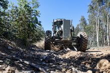 Trabalhos em caminhos florestais em Pedrógão Grande e Figueiró dos Vinhos