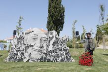 Rosto de Mário Soares da autoria de Vhils inaugurado na Amadora para que a 'liberdade continue'