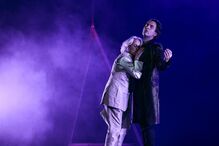 Elmano Sancho encena 