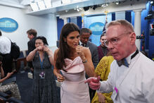 Pessoas no jantar dos correspondentes da Casa Branca