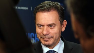 Governo paga 40 mil euros para vigiar redes sociais e reagir a polémicas