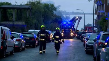 Incêndio deflagra em palacete devoluto em Algés