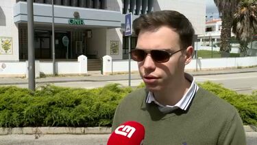 Colaboradores de lojas concorrentes envolvem-se em rixa na baixa de Albufeira  