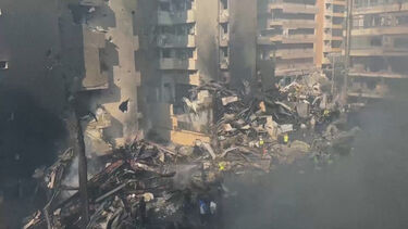 Ataques israelitas deixam edifícios totalmente destruídos no centro de Beirute