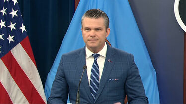 “Presidente da paz”: Heghseth afirma que Trump “escolheu a misericórdia” ao concordar com o cessar-fogo