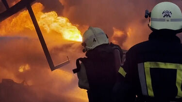 Ataque russo provoca danos em infraestruturas portuárias e energéticas na cidade ucraniana de Odessa  