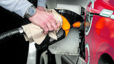 Combustíveis descem segunda-feira