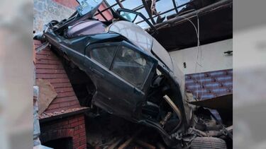 Carro despista-se em ribanceira no IC8 e embate contra casa em Pombal