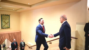 Vice-presidente dos EUA reúne-se com primeiro-ministro do Paquistão