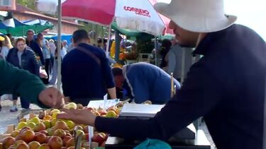 Vendedores no Mercado de Olhão dizem não conseguir evitar subida dos preços face ao conflito no Médio Oriente