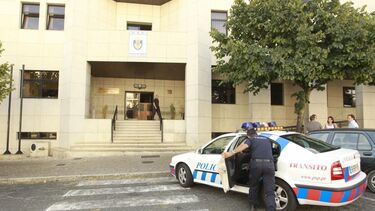 PSP de folga trava roubo a dono de rede de pastelarias em Almada