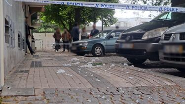 Jovem detido após destruir apartamento e receber PSP de catana na mão em Braga