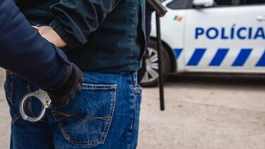 Ladrões libertados pela greve presos de novo à saída do tribunal