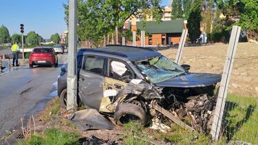 Despiste aparatoso causa um ferido e corta circulação na variante do Fojo