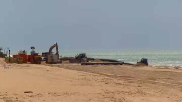 Arrancaram as obras de alimentação artificial de areia em praias do Algarve. Intervenção 