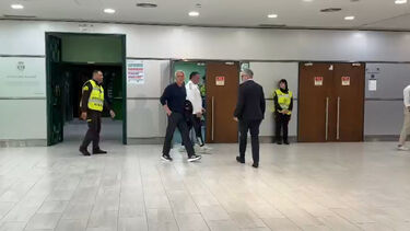 Mourinho responde aos insultos no Hall VIP de Alvalade: "O pessoal que estava aqui foi embora?"