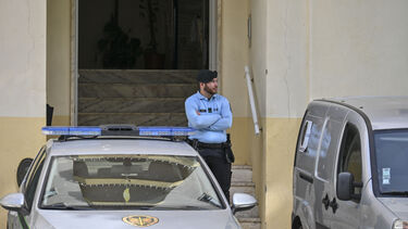 Entrega-se à GNR após atingir ex-mulher com dois tiros nas costas em Rio Maior