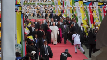 Papa Leão XIV inaugura campus universitário e visita hospital psiquiátrico no seu primeiro dia na Guiné Equatorial 