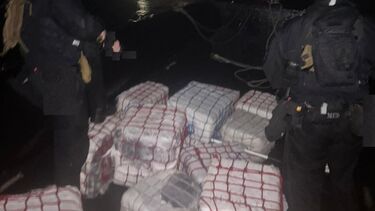 Traficantes fogem em alto mar por falta de coordenação entre polícias