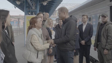 Príncipe Harry na Ucrânia para uma visita surpres