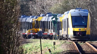 As imagens do local onde dois comboios colidiram na Dinamarca. Há 17 feridos, quatro em estado grave
