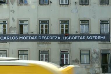 Prédio em Alcântara vai ser demolido devido a expansão de linha do Metro de Lisboa. Moradores indignados com indemnização  