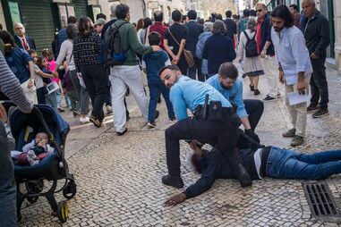 Polícia deteve suspeito durante procissão na Baixa de Lisboa
