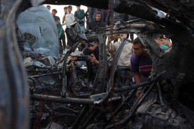 Um morto e dois feridos em ataque aéreo israelita a viatura em Gaza 