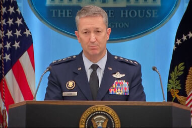 Chefe do Estado-Maior dos EUA afirma que avião que caiu durante buscas por pilotos desaparecidos foi atingido pelo Irão