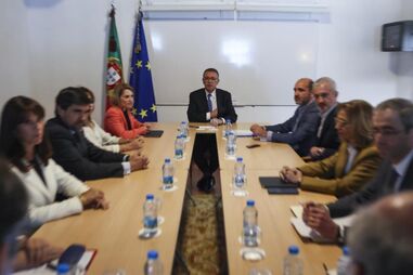 Presidente da República com elementos das telecomunicações em Tomar, no âmbito da sua primeira Presidência Aberta pelos distritos de Castelo Branco e Santarém 